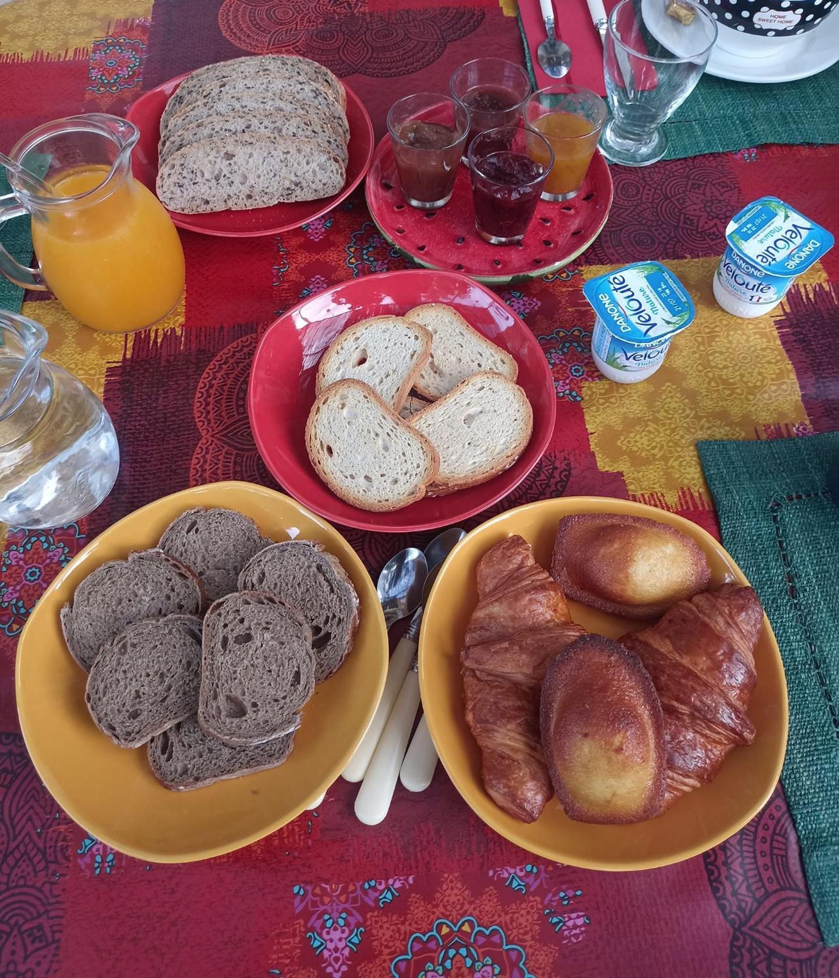 Le Fer En Ceze Bed & Breakfast Sabran ภายนอก รูปภาพ
