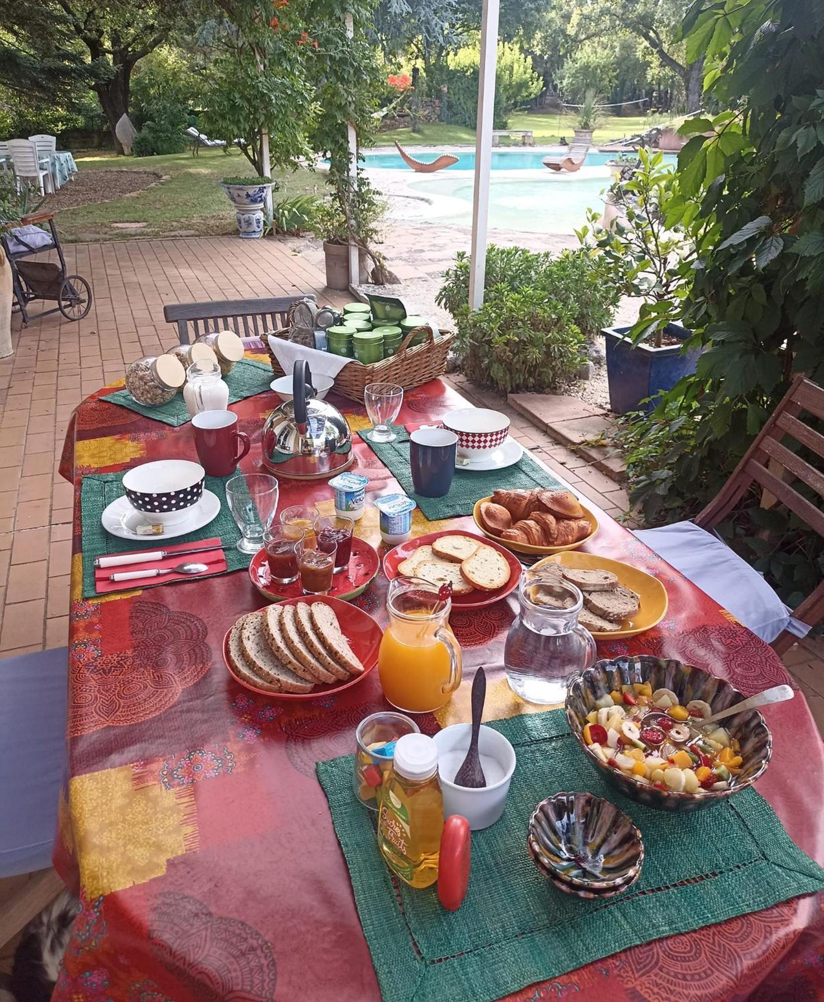 Le Fer En Ceze Bed & Breakfast Sabran ภายนอก รูปภาพ