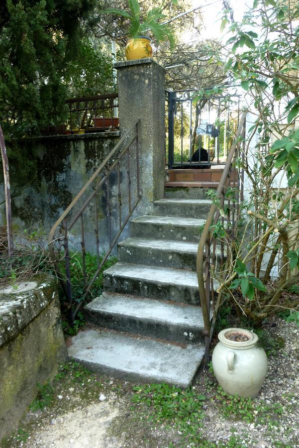 Le Fer En Ceze Bed & Breakfast Sabran ภายนอก รูปภาพ